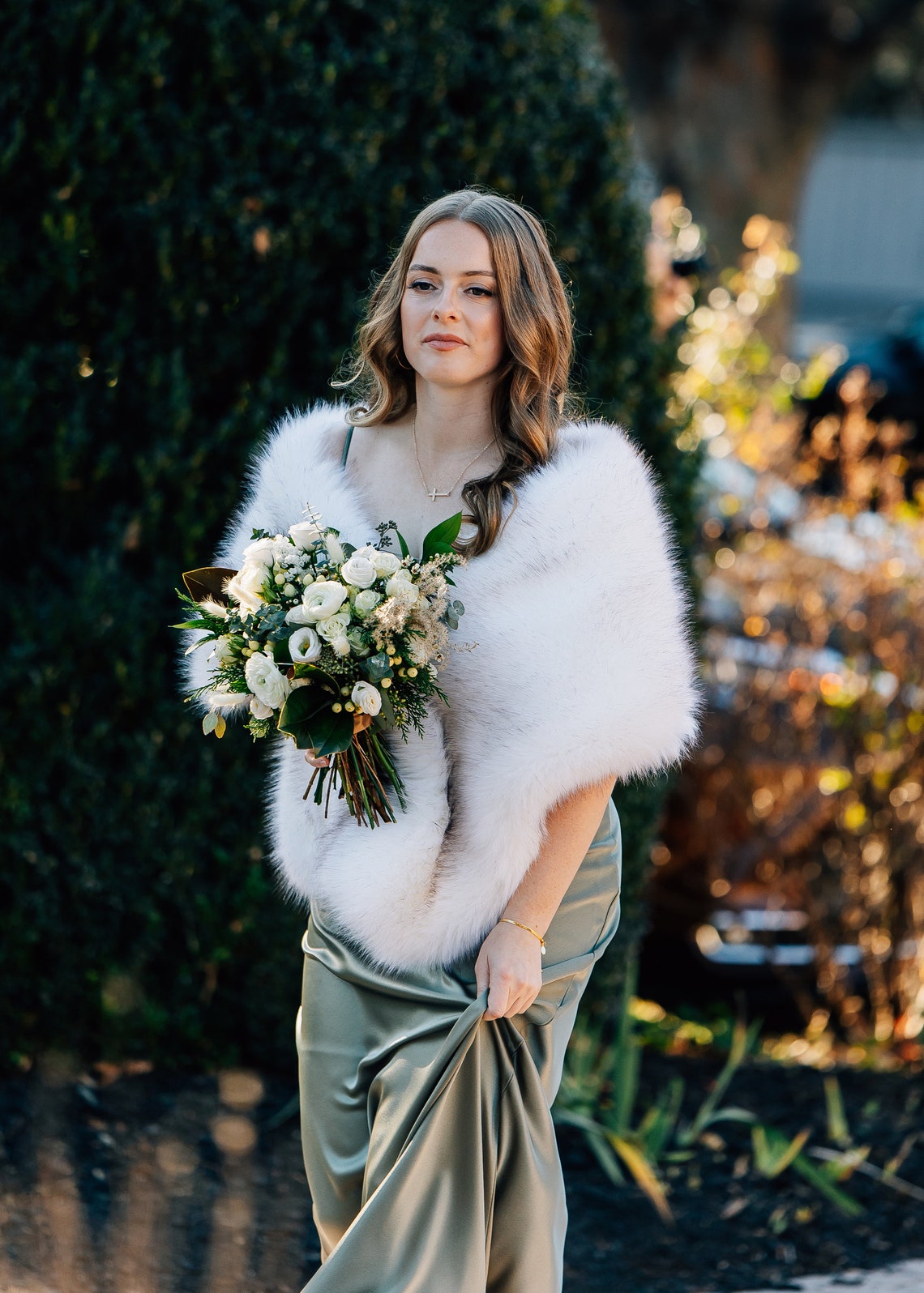 Ivory with black tips faux fur - Stole Wedding Shawl 评论和价格