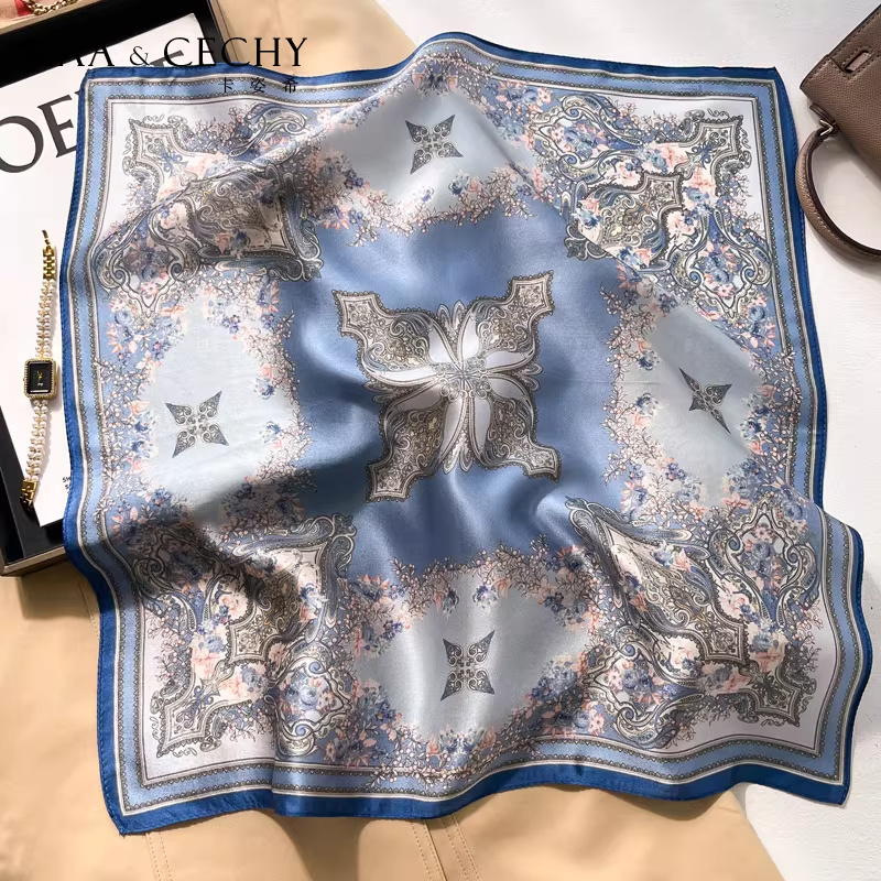 Baroque Floral 100% Mulberry S - Silk Neck Scarf 评论和价格